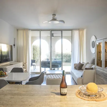 3-Bedroom Apartment In Azzurra With Private Garden And Sea View Non Egyptians Only